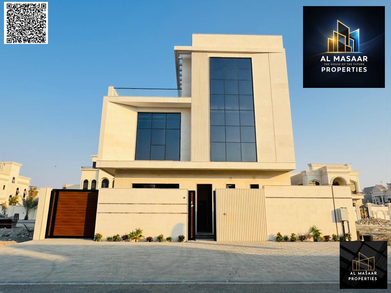 Two-story villa with a rooftop and an elevator, freehold ownership for all nationalities. The price includes electricity, water, and air conditioning.
