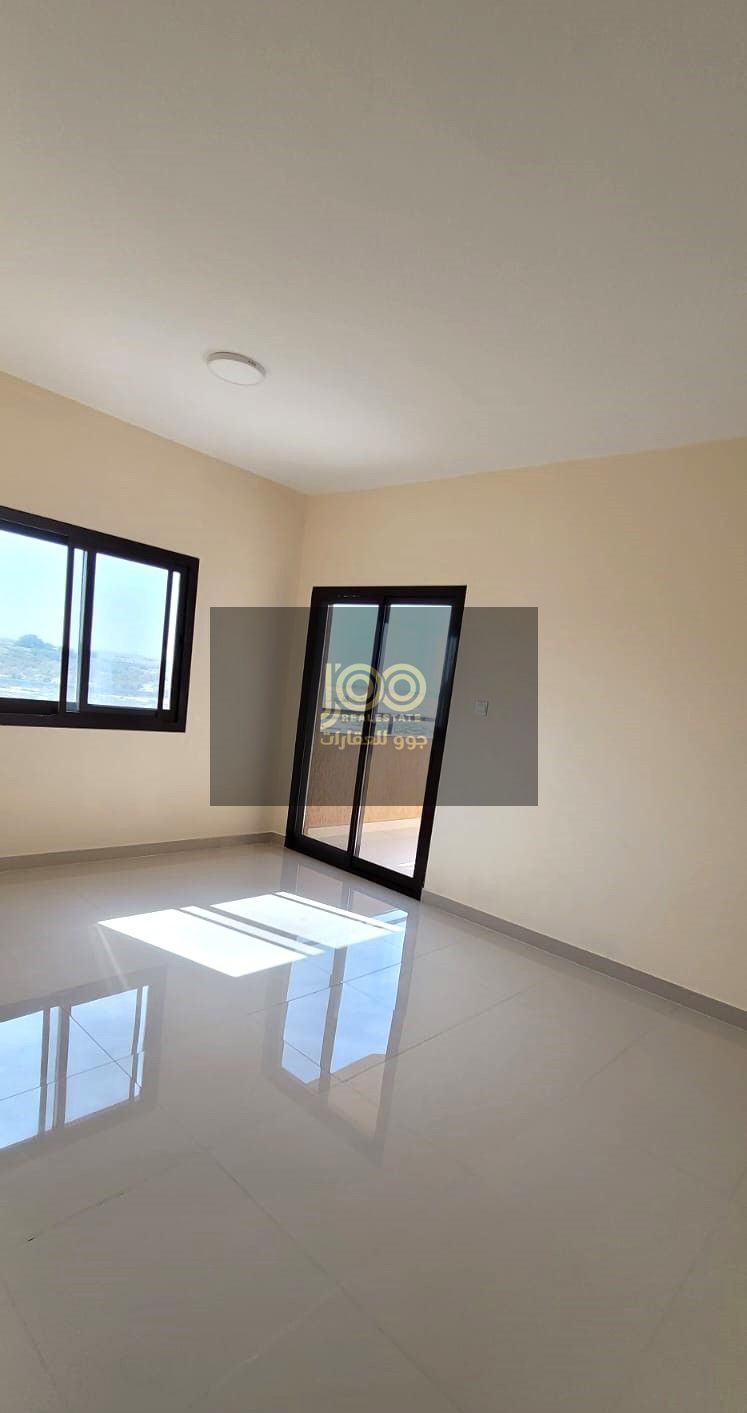 Quiet accommodation in a vibrant area suitable for families / First occupant