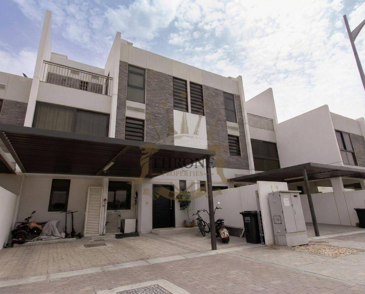 Spacious 5BHK| Closer to Park| Near Amenities