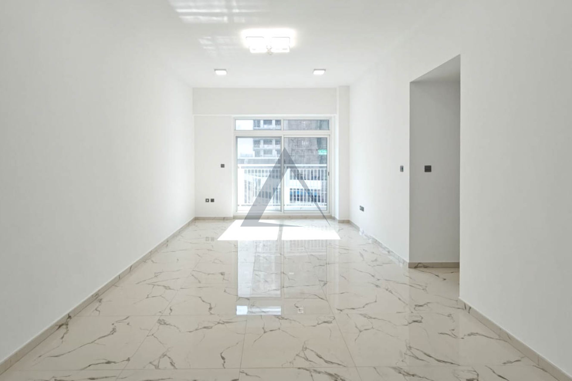 SPACIOUS 2 BR | NO COMMISSION | READY TO MOVE IN