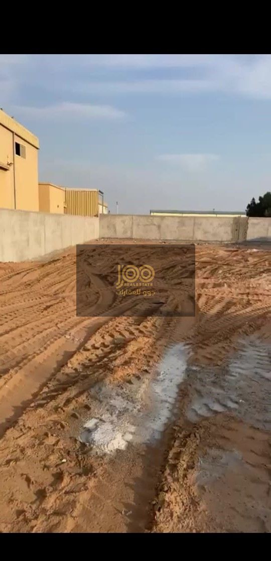 A compound consisting of land and rooms for all activities. Electricity 70