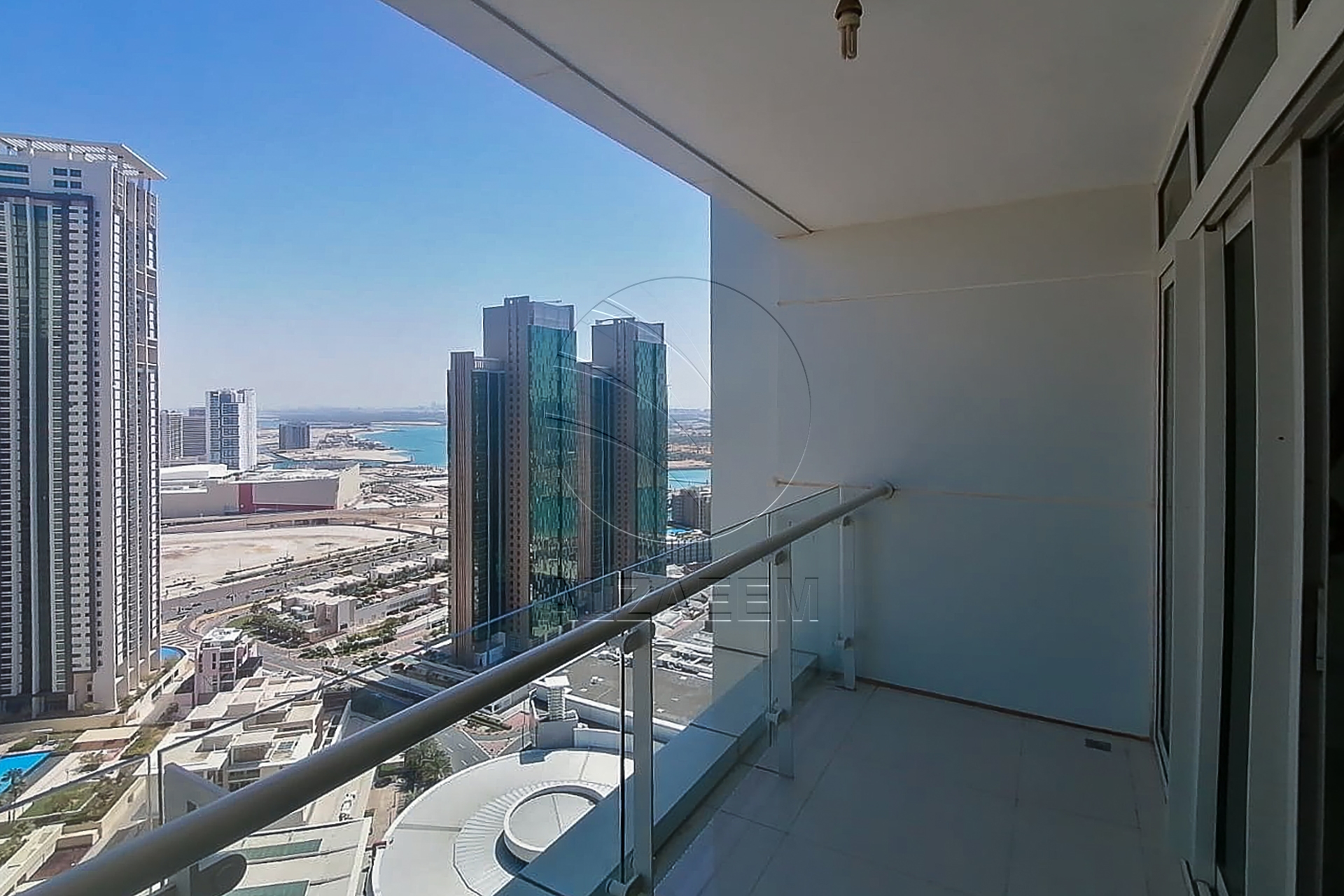 √ Huge 1BR with Balcony | Partial Sea View √