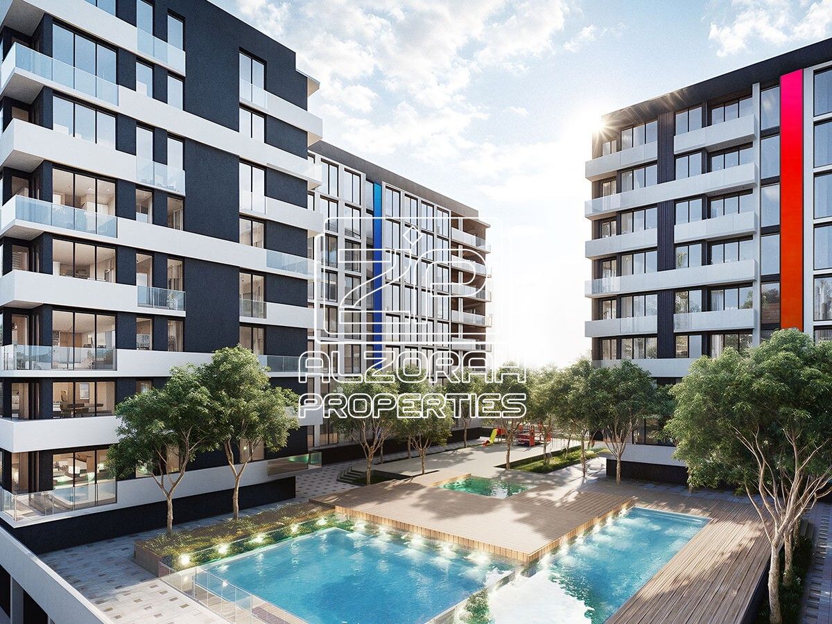 Prime Freehold Homes in a Walkable Community