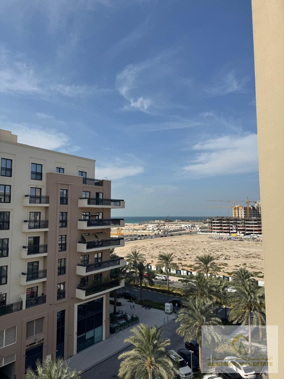 SEA VIEW/BALCONY/PARKING/AL KHAN LAGOON