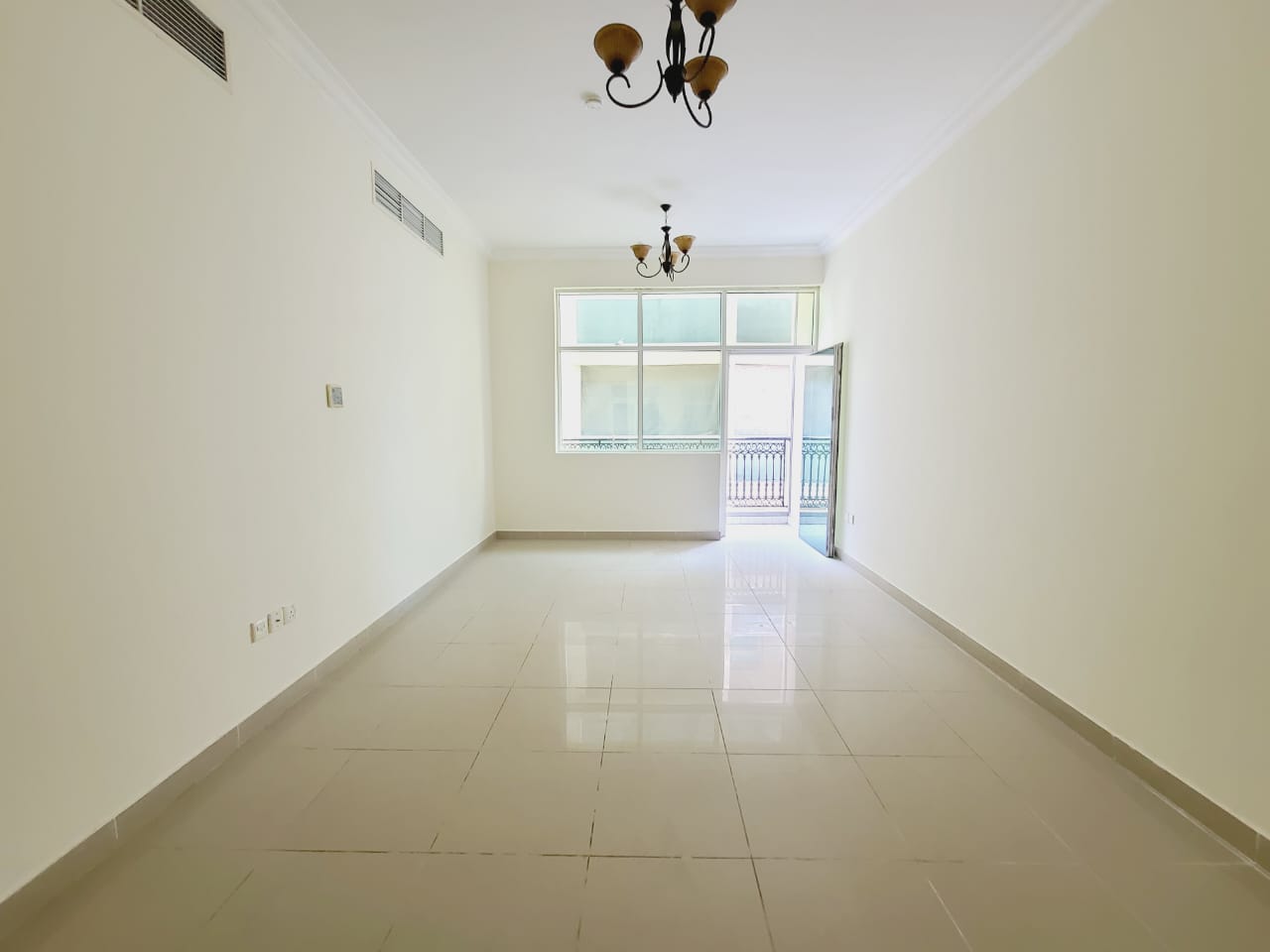 Luxury 2BHK Close to maliha road with balcony 45k available