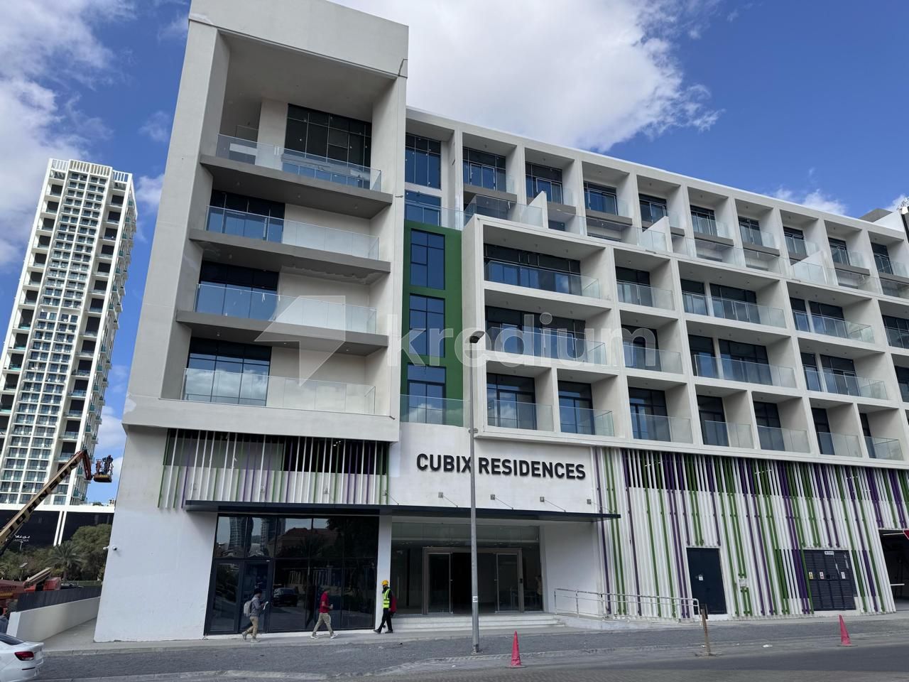 Bright & Spacious Retail Unit | High Visibility