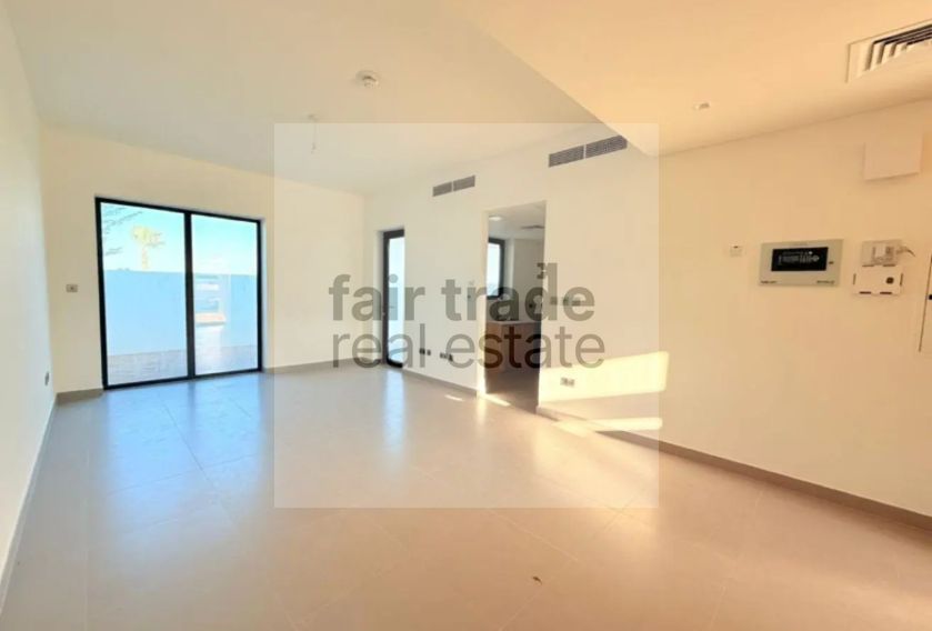 Single Row | Upcoming Unit | 3 Bedrooms TH