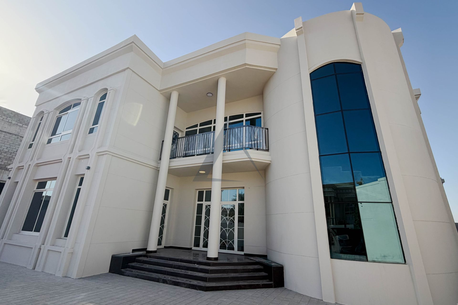 Modern 5 BR Villa | Big Garden | Ready To Move