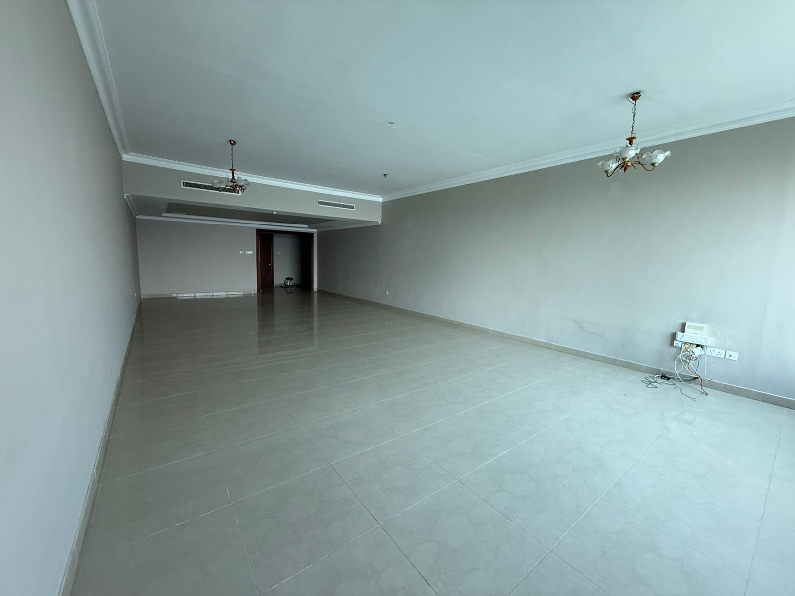 3 master BR, built-in wardrobes, 1 month free, direct sea view, prime location