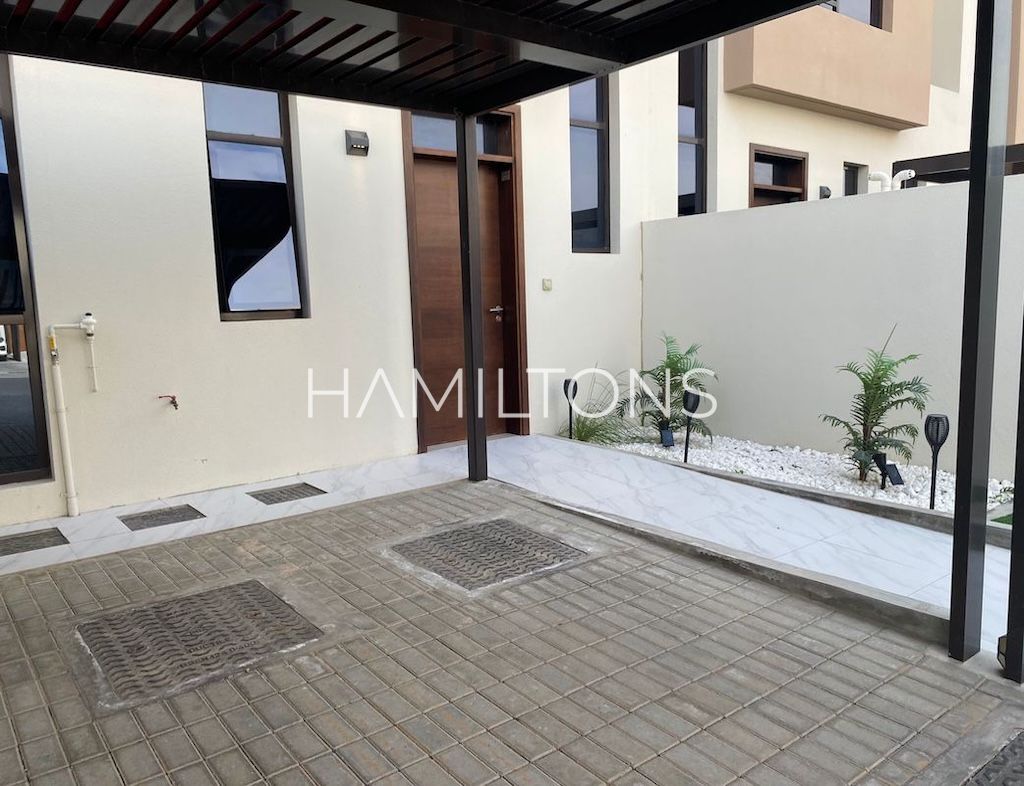 Elegant Villa | Best Value in Prime Location | Resale