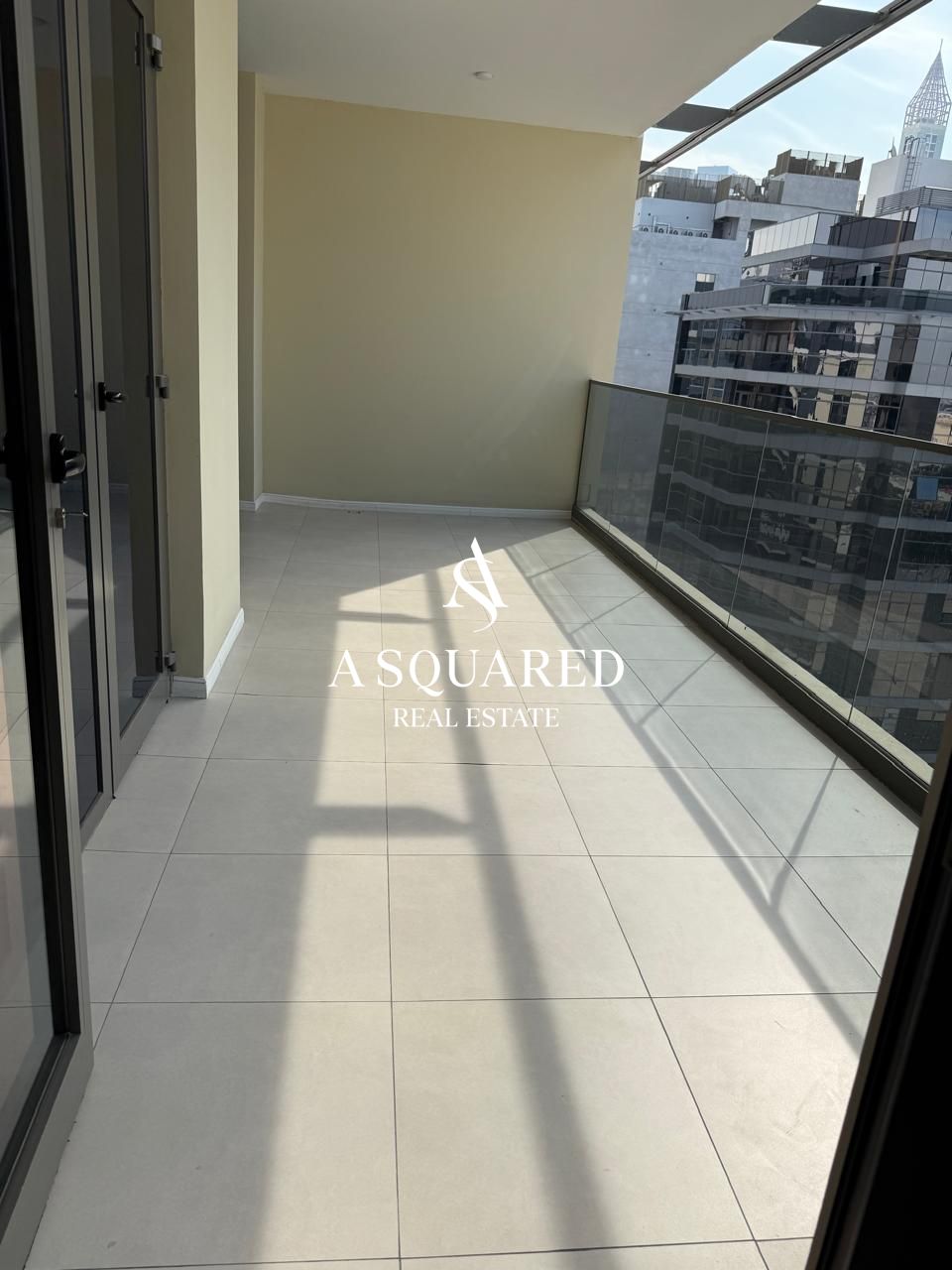 LUXURY APARTMENT | NEAR TO BURJ KHALIFA | COMMUNITY VIEW