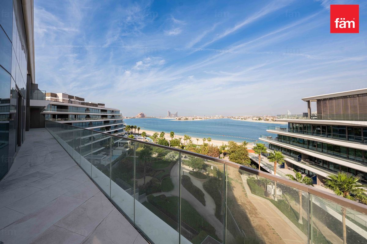 Luxury Living and Modern Elegance | Waterfront