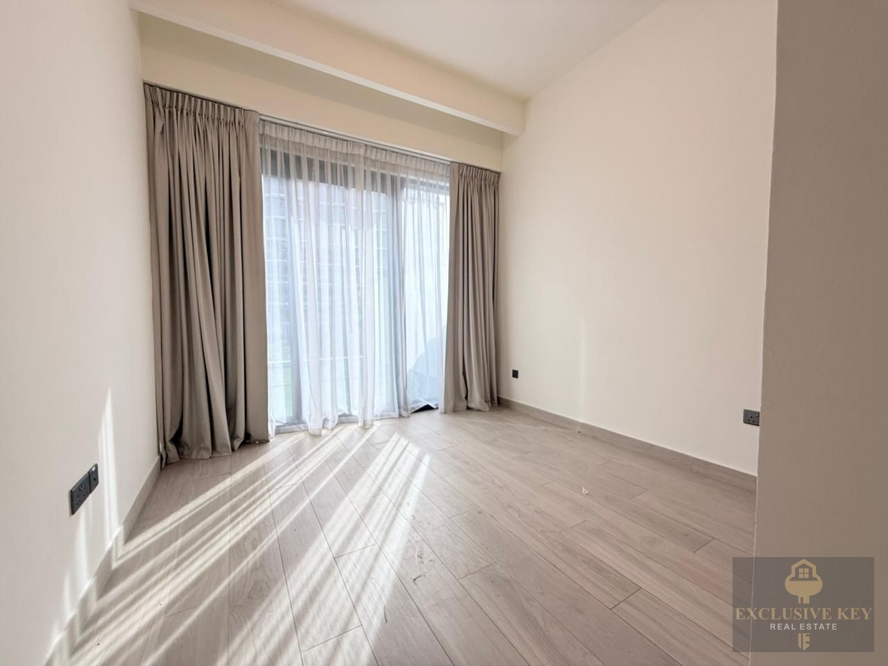 Modern 1BR Apartment | Spacious Layout | Large Balcony