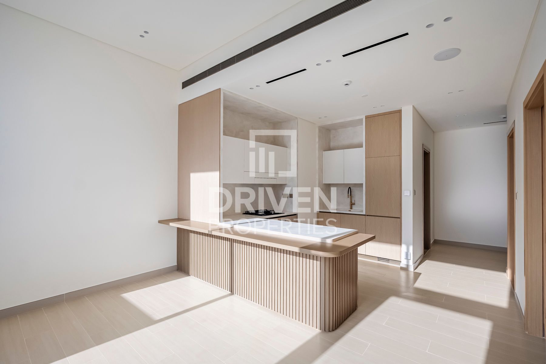 Massive Layout | Brand New Unit | Multiple Cheques