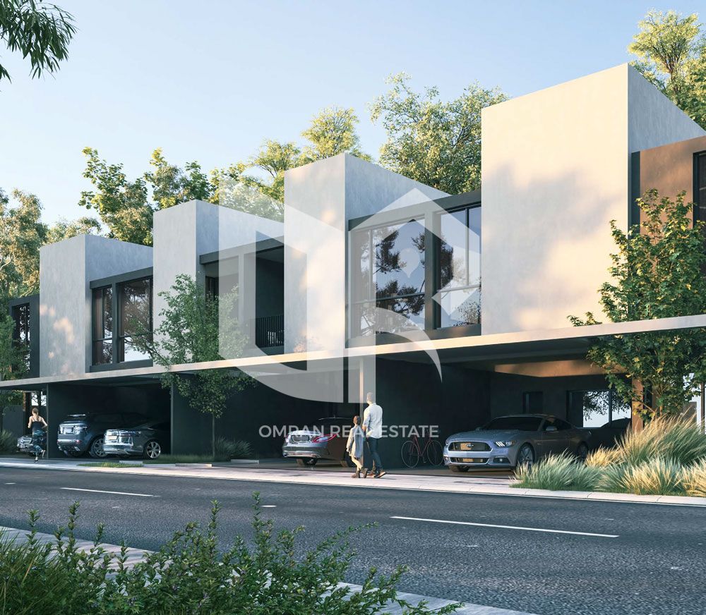Freehold - Ready-to-move-in 2-bedroom townhouse - Prime location