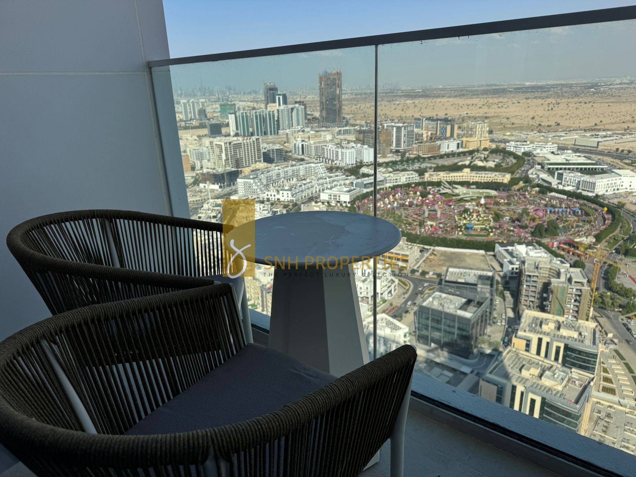 TOP FLOOR | MIRACLE GARDEN VIEW | FULLY FURNISHED