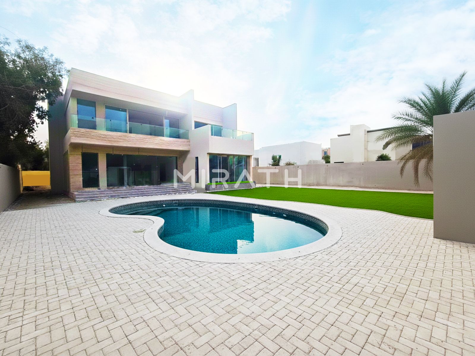 Private Pool and Lawn | Elegant | Independent