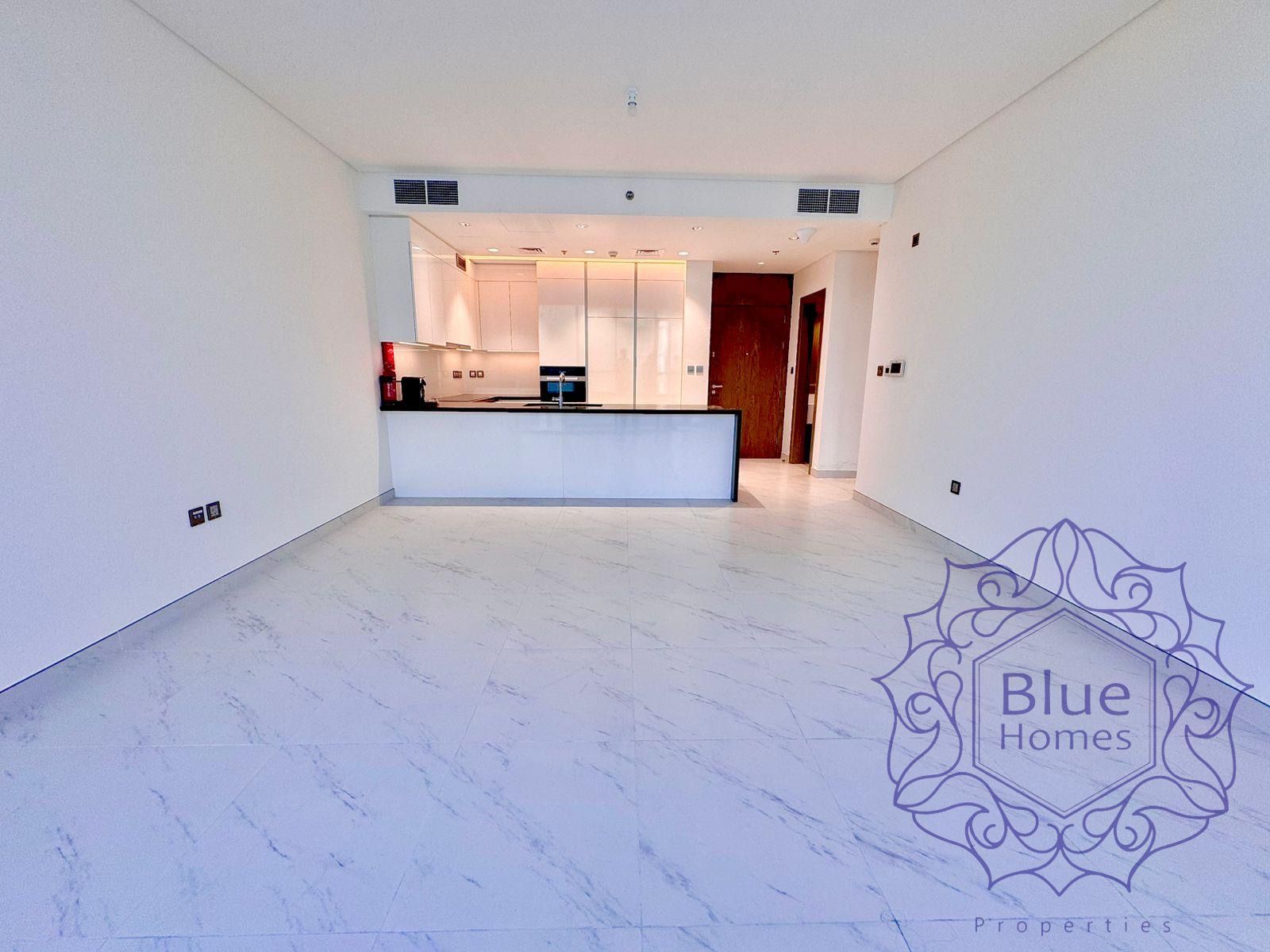 SPACIOUS 2BR | LAGOON VIEW | WELL-MAINTAINED