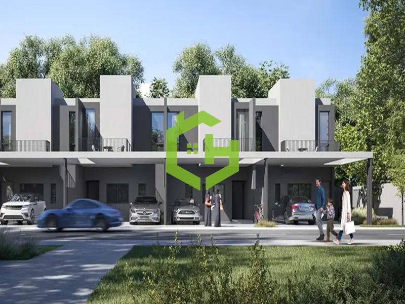 Great Location | 4 BR Middle Unit | Modern Layout