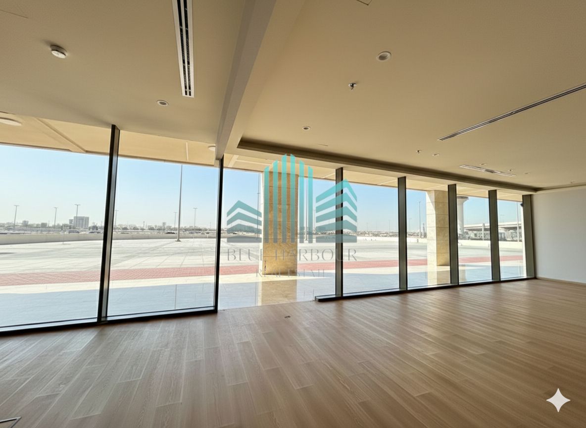 SPACIOUS MAIN ROAD SIDE ROAD FACING WITH HIGH VISIBILITY | HIGH FOOT TRAFFIC | 14 FREE PARKING SPACES