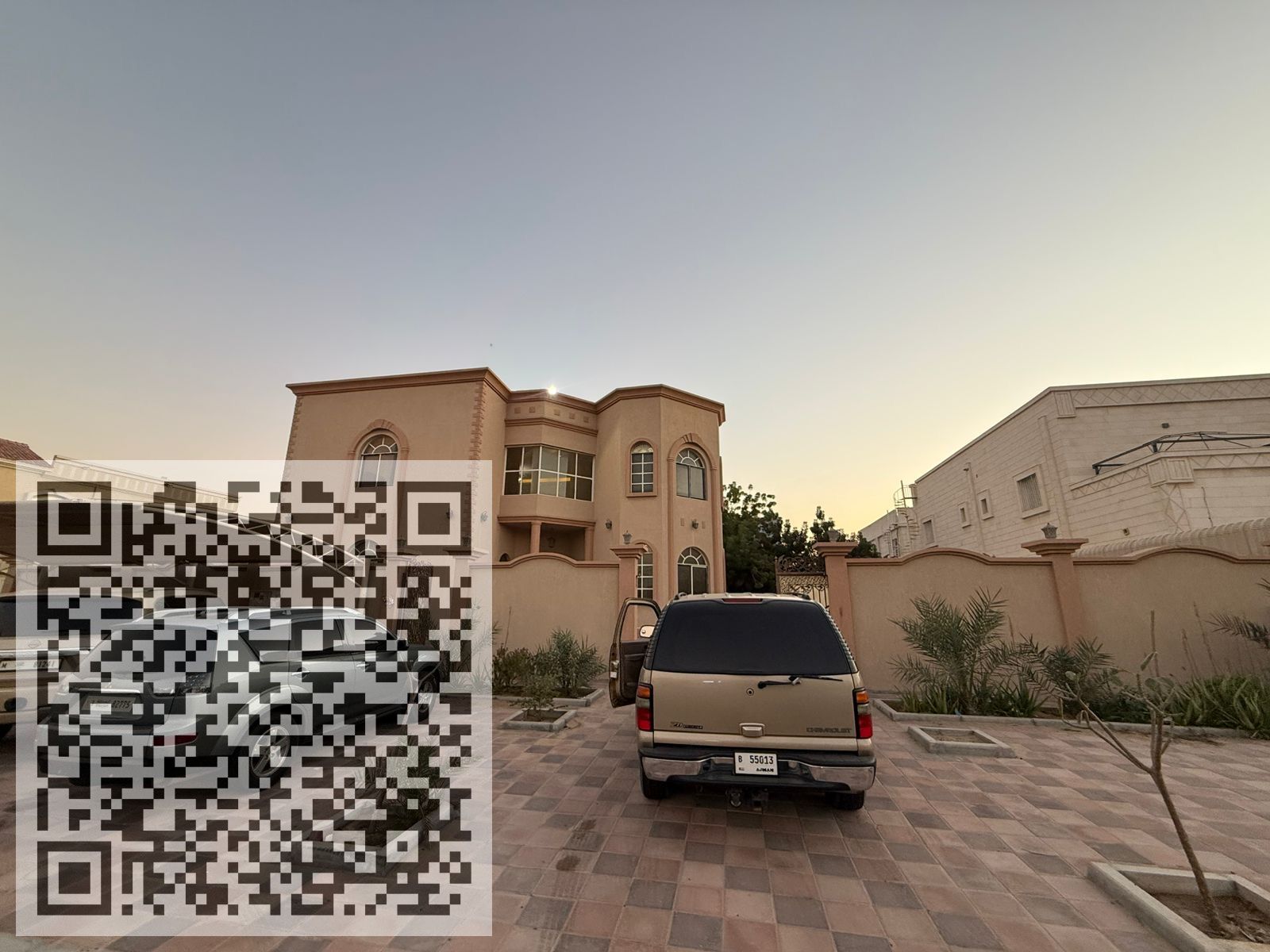 Huge Yard / Master Bedroom / Prime Location