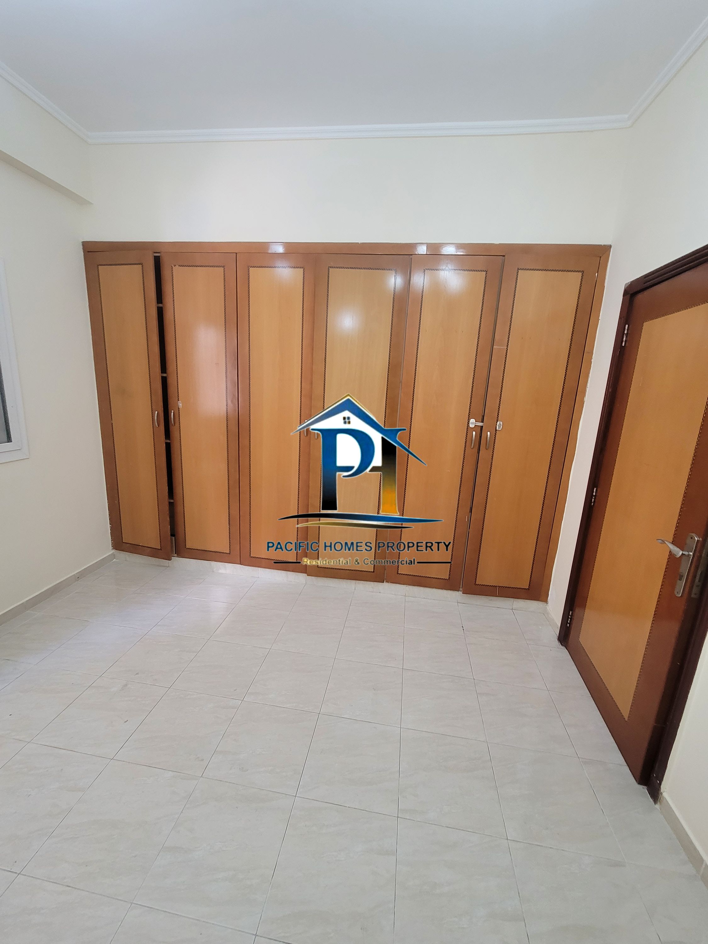 CLOSE TO POUND PARK HUGE SIZE 2 BHK WIT PARKING JUST IN 65K. . . . .