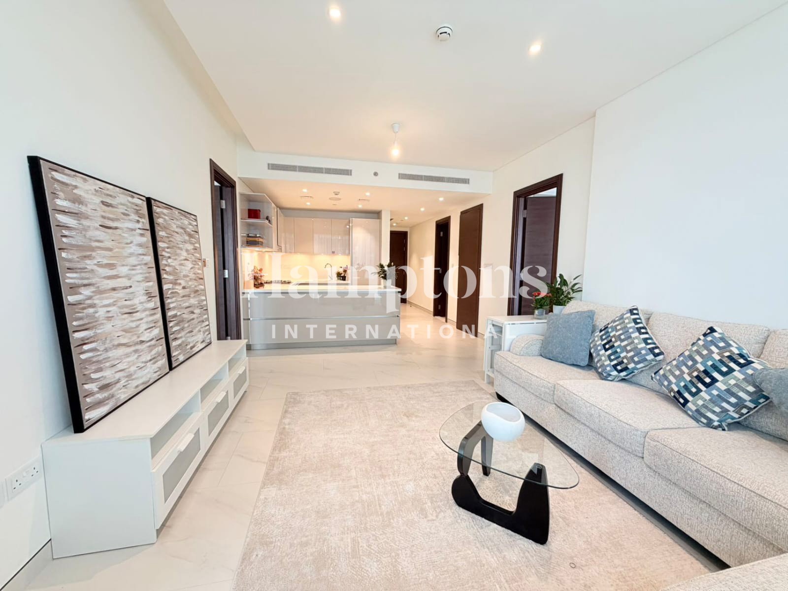 Fully Furnished | Vacant | Prime Location