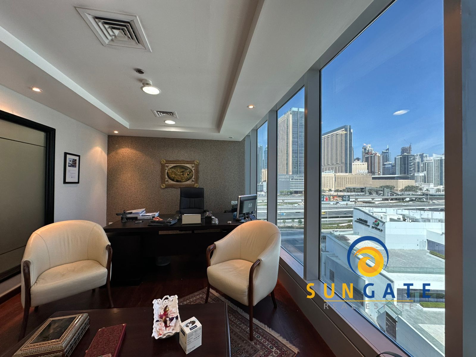 fully furnished , fitted , next to metro station