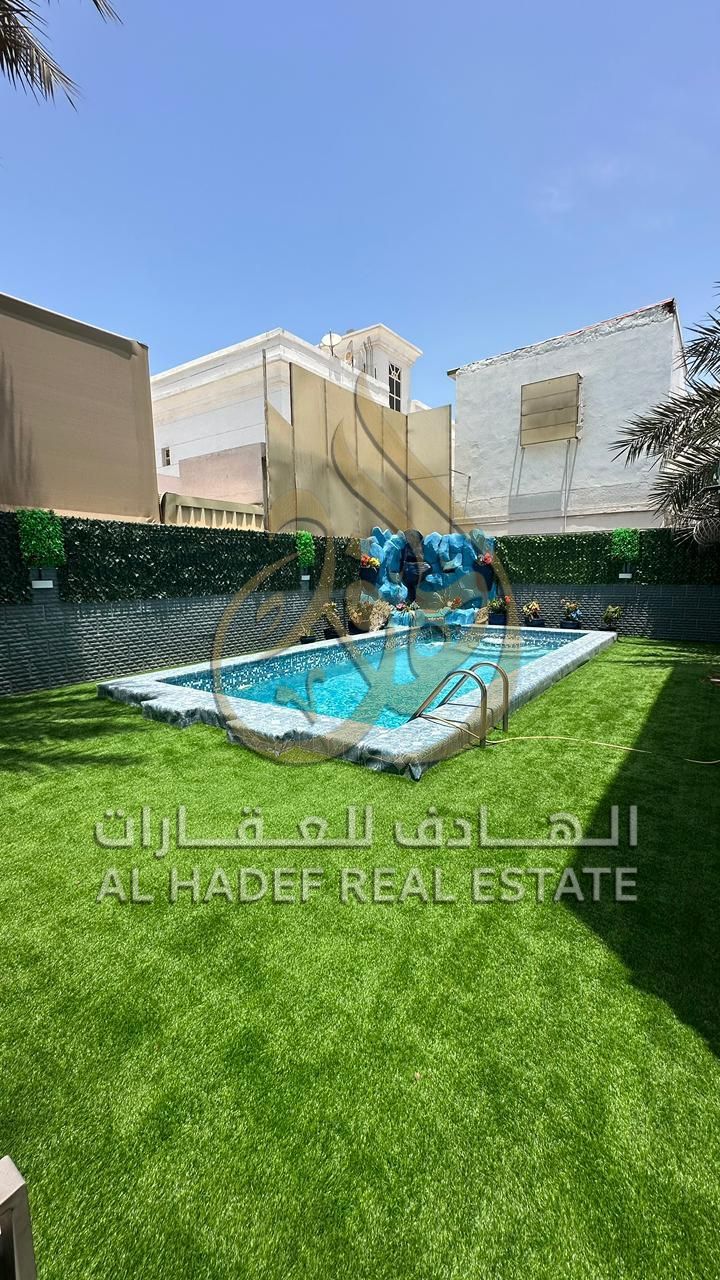 Annual Rental – Sharjah | Al Darari Area Unique opportunity to live in a spacious and luxurious villa with a large area in a quiet neighborhood, pe
