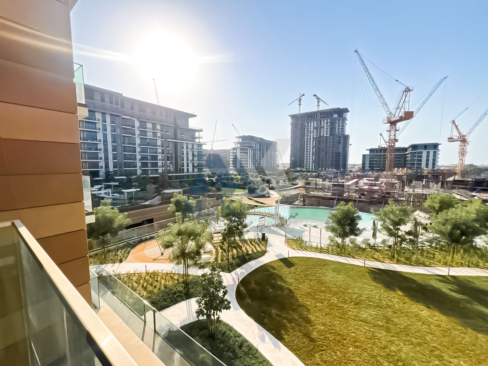 Corner Unit / Park - Pool View / Ready to Occupy