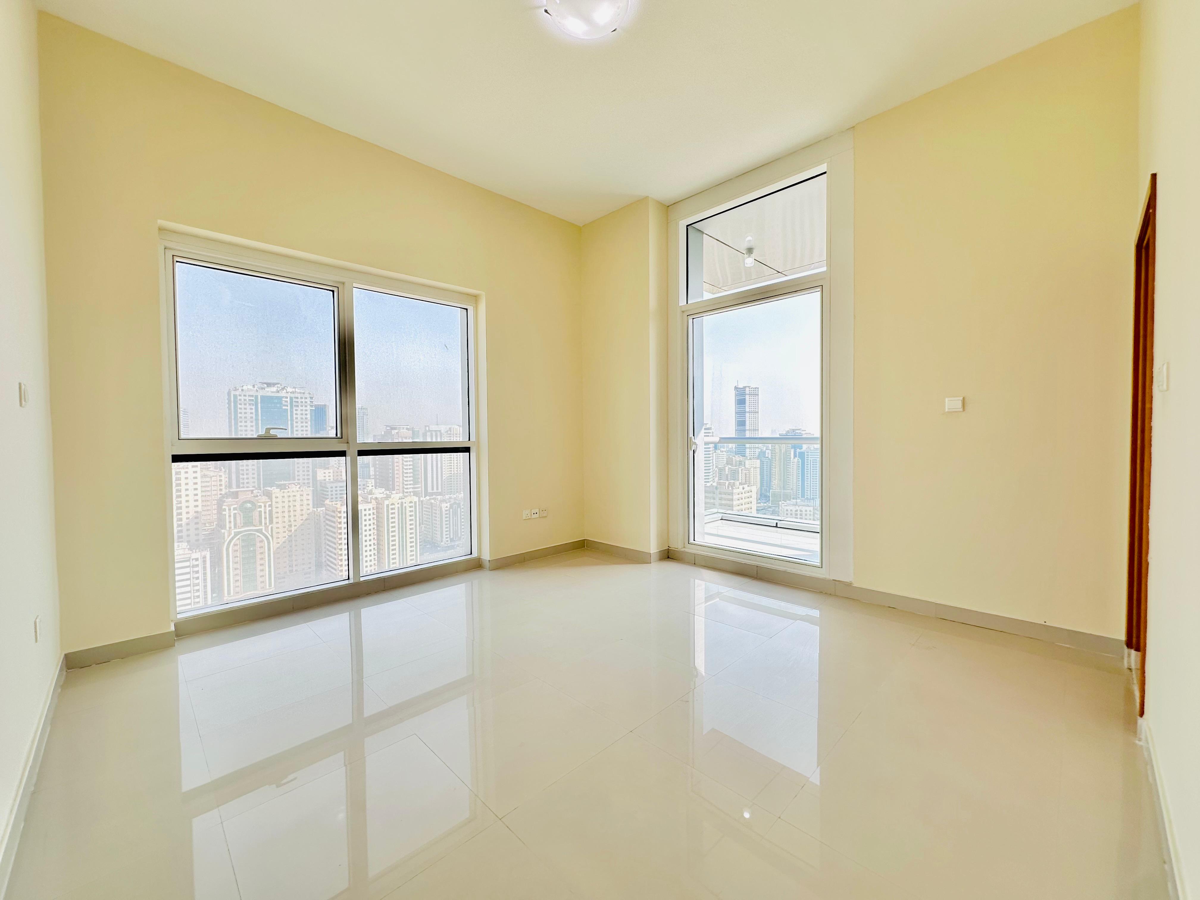Parking free very big hall open view balcony 3bhk gym pool free