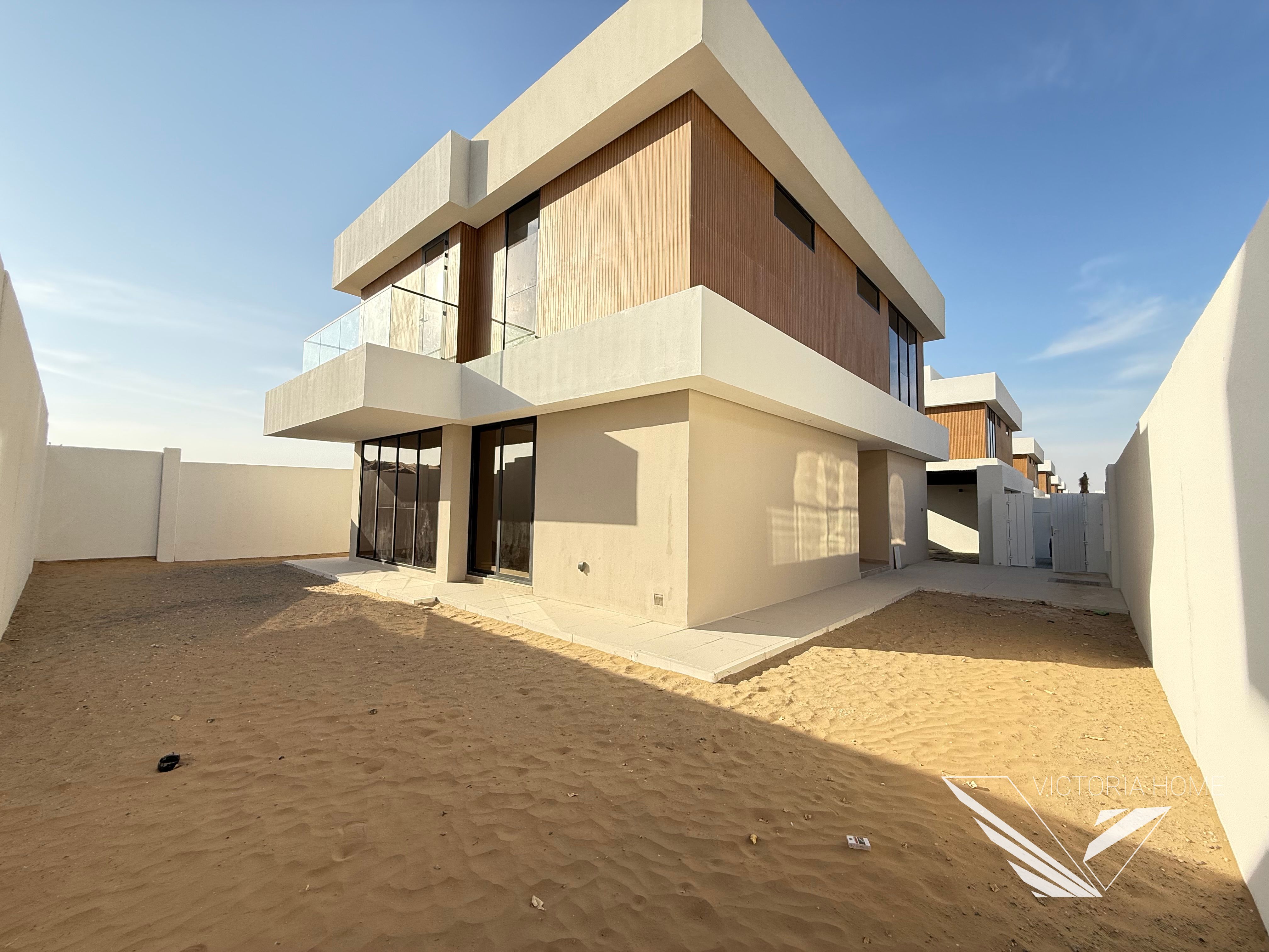 brand new 3 bedrooms villa 1 to 12 cheques payment
