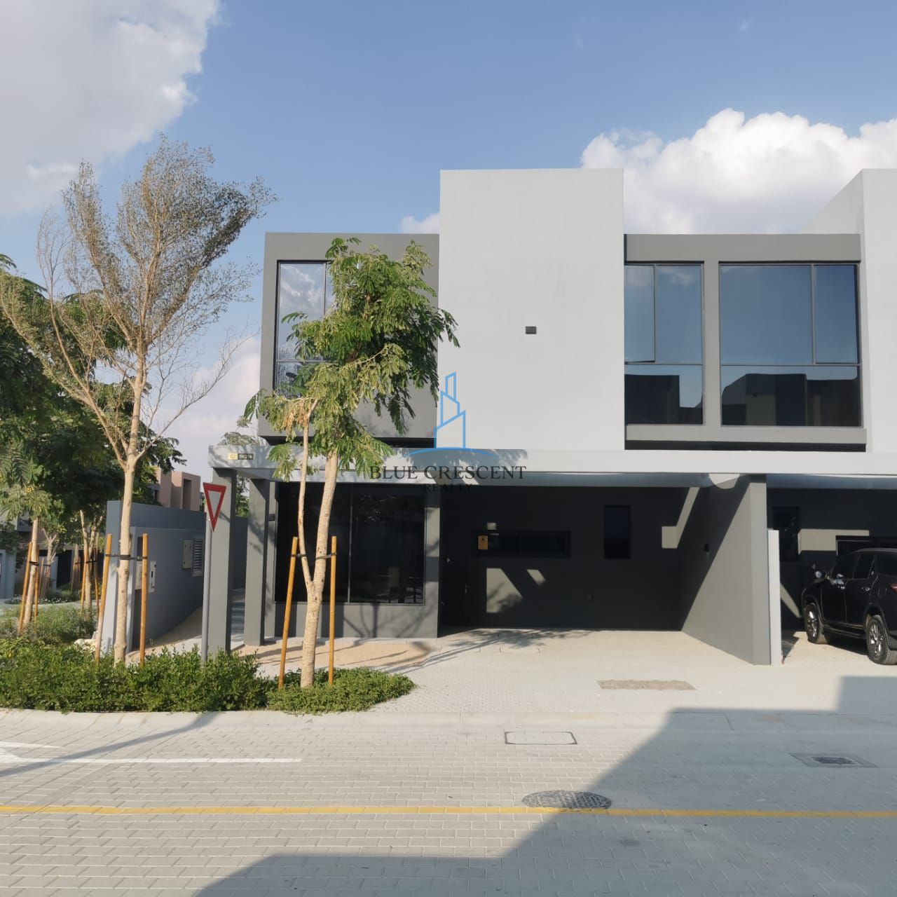 3 Bedroom Corner unit | Green Community | Luxury Living | Resale |