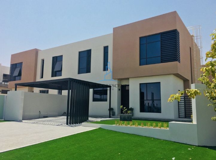 Spacious 2BR + Maid's Room | Closed Kitchen | Prime Location |