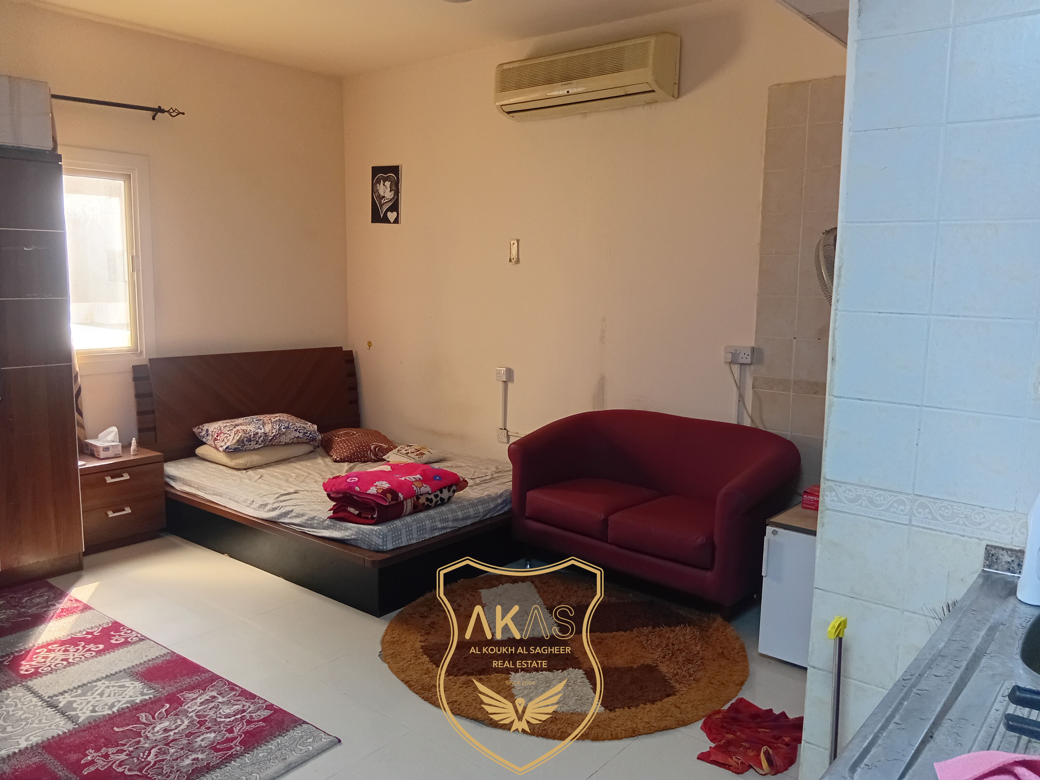 HOT OFFER STUDIO AVAILABLE FAMILY BUILDING 1800