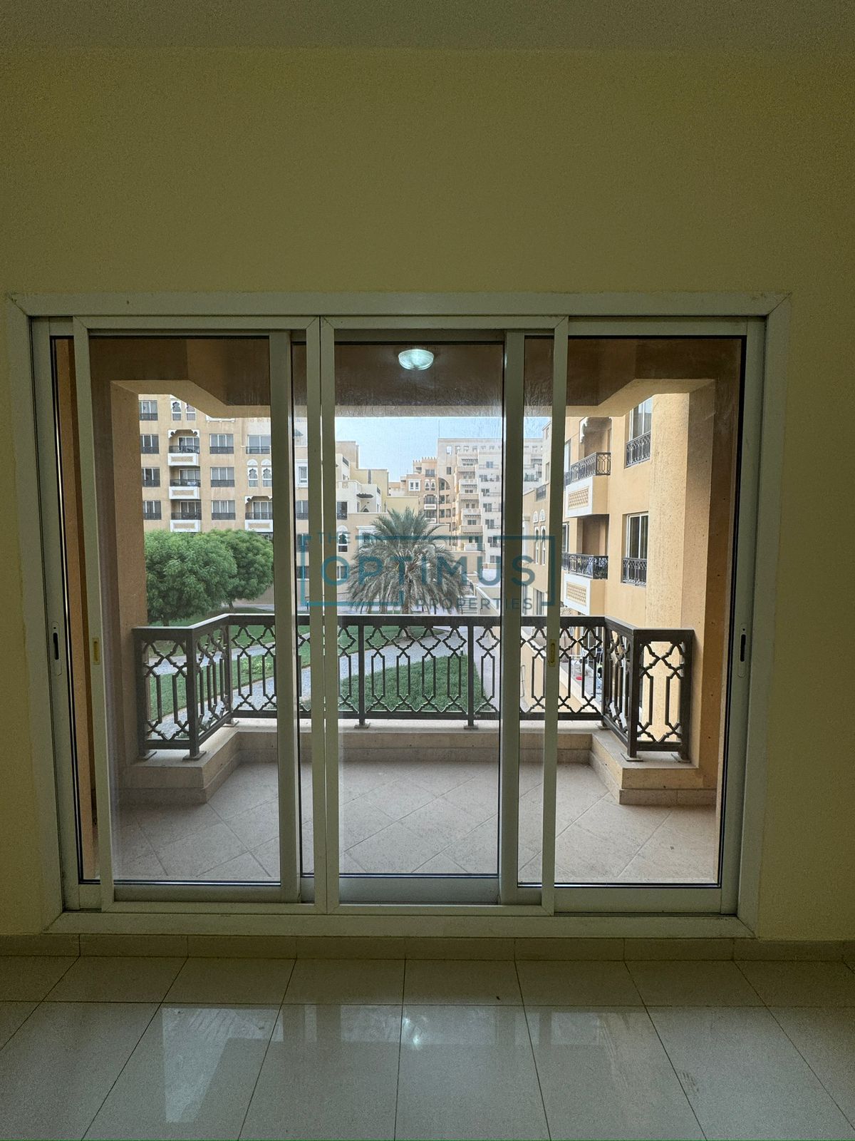 Modern 1-Bedroom | Partial Beach View | Bab Al Bahr