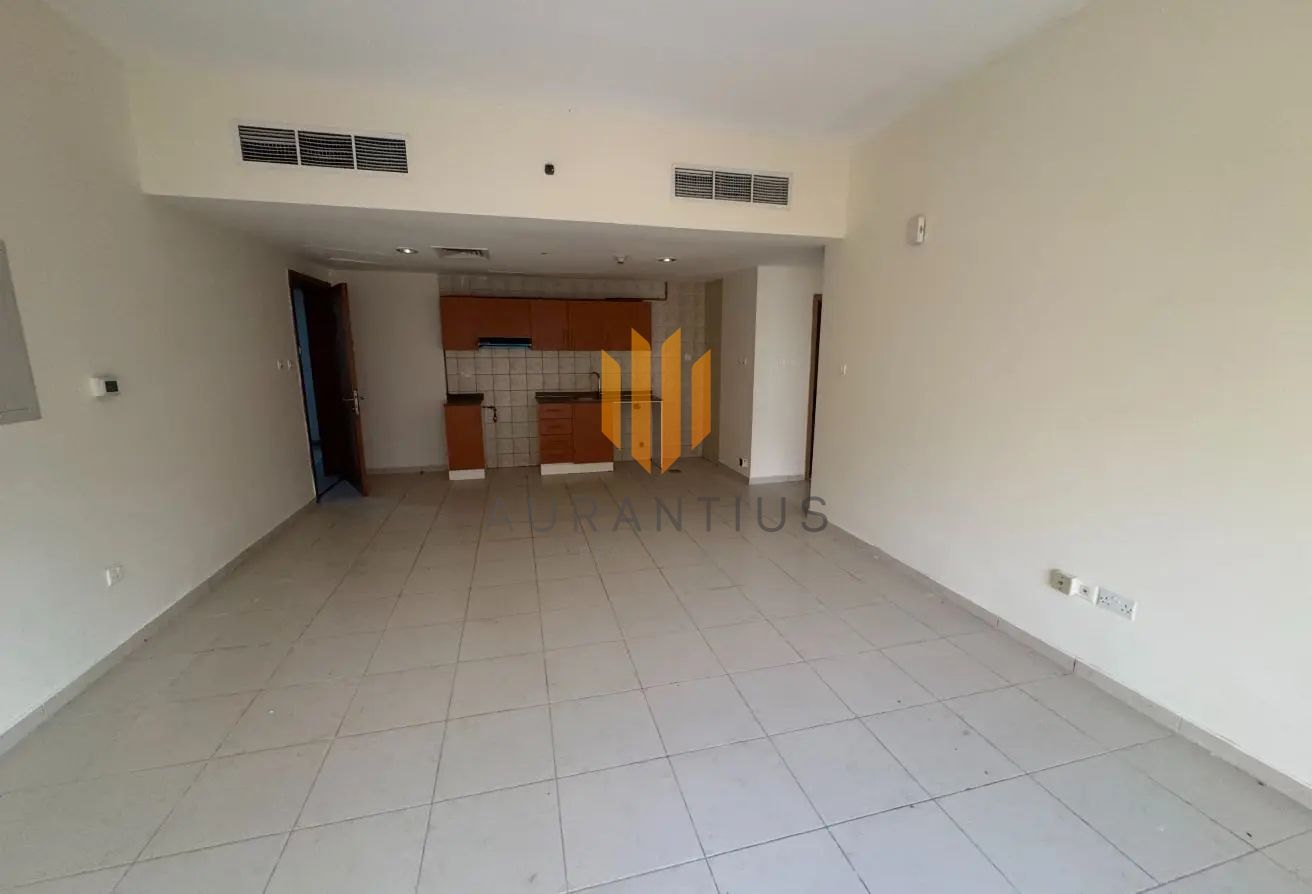 Spacious 1BR | Large Layout| Ready to Move In