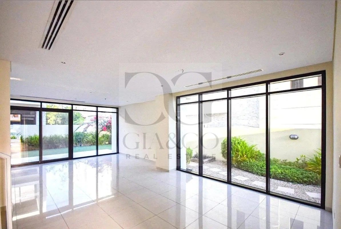 Available Now | THL Type | Vacant | Large Plot