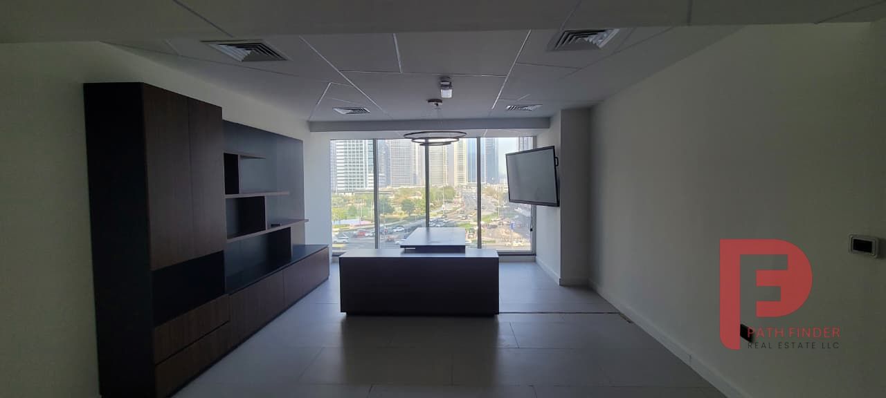 Modern Fitted Office | Prime Business Hub | Dubai Arch Tower, JLT