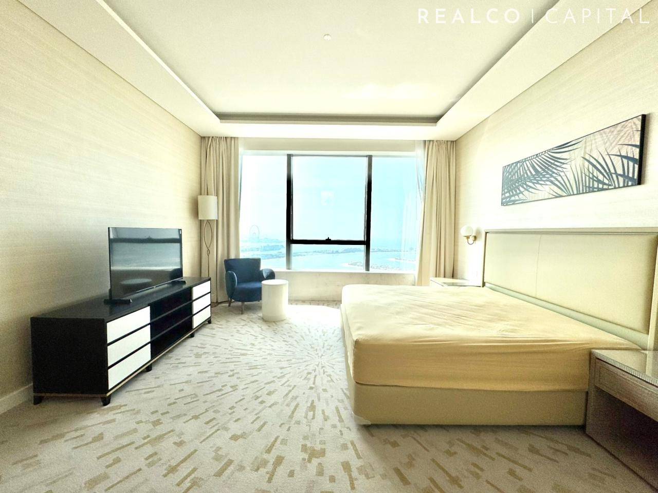 Exclusive with RealCo Capital Real Estate | 1Bedroom Apartment | The Palm Tower, Palm Jumeirah | Full Sea View