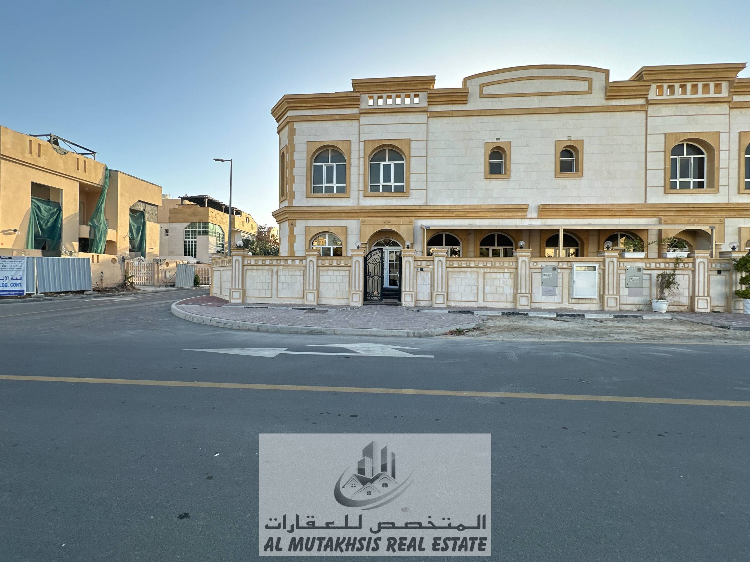 villa 4-bedroom for rent in Al Rifaa area in Sharjah Corniche