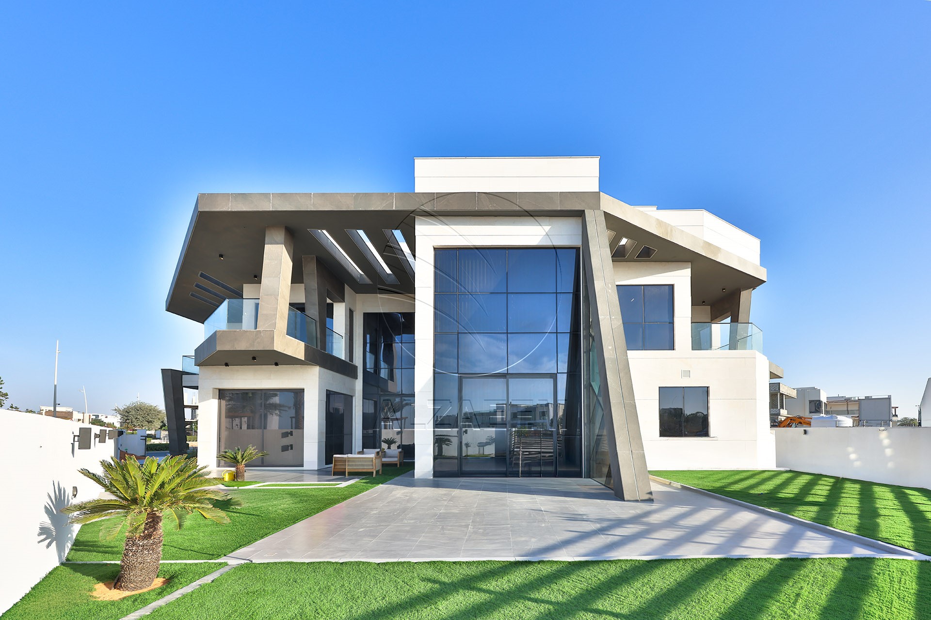 √ Single Row End | High Ceiling | Luxury Living √