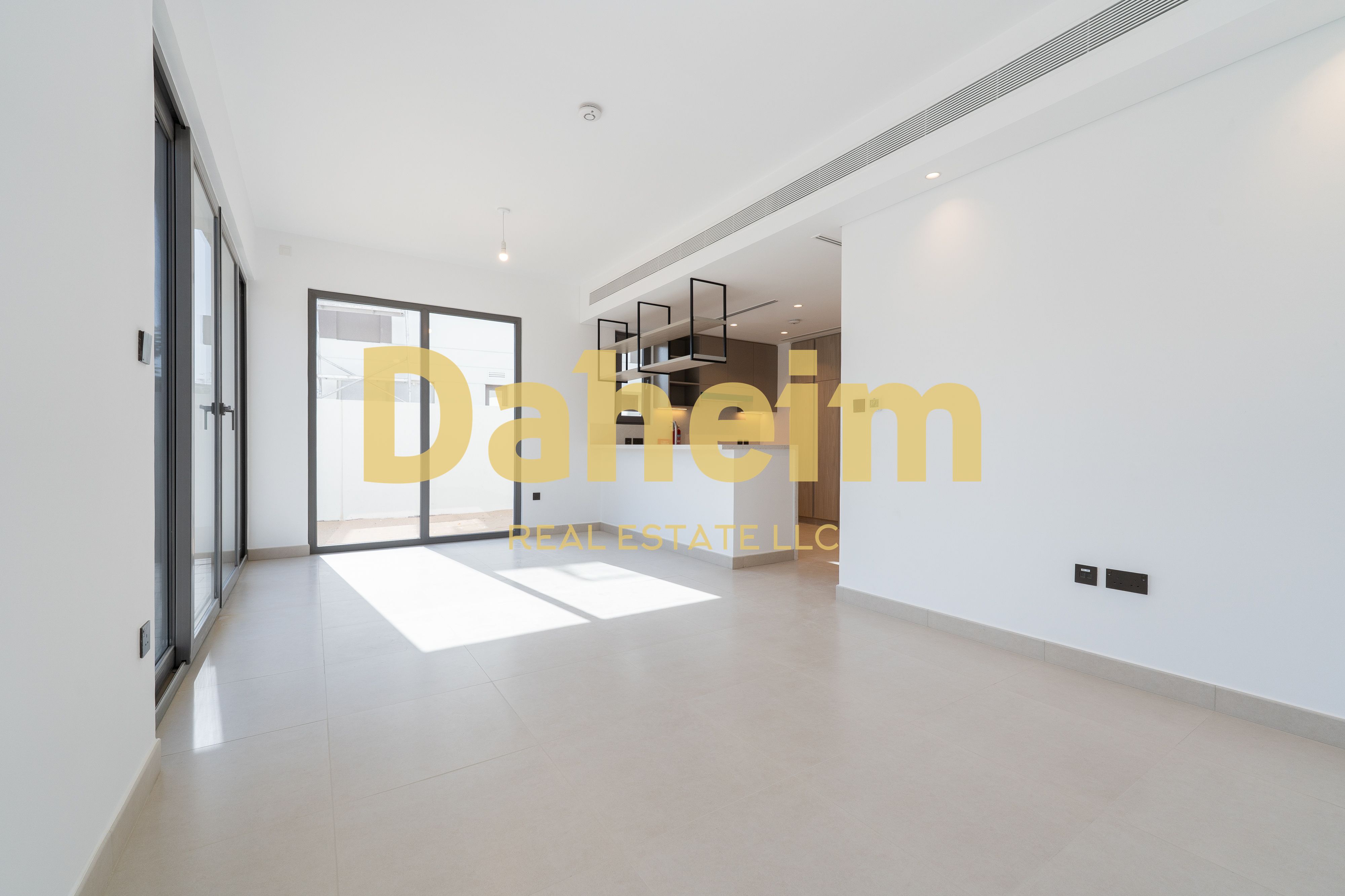 Open Kitchen | Single Row | Opposite Pool
