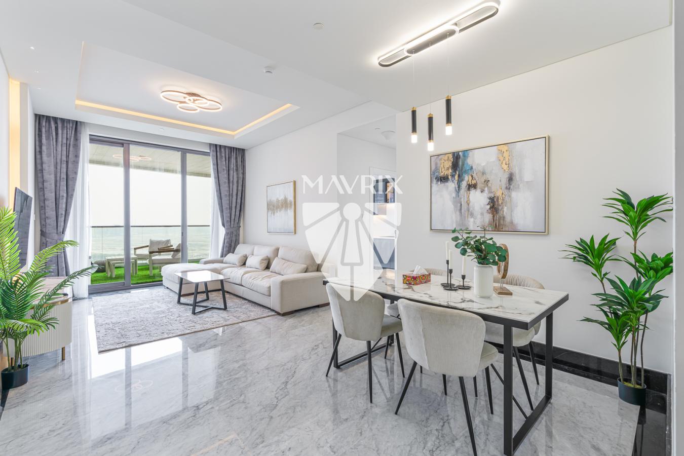 Private Jacuzzi | High end Facilities | Furnished