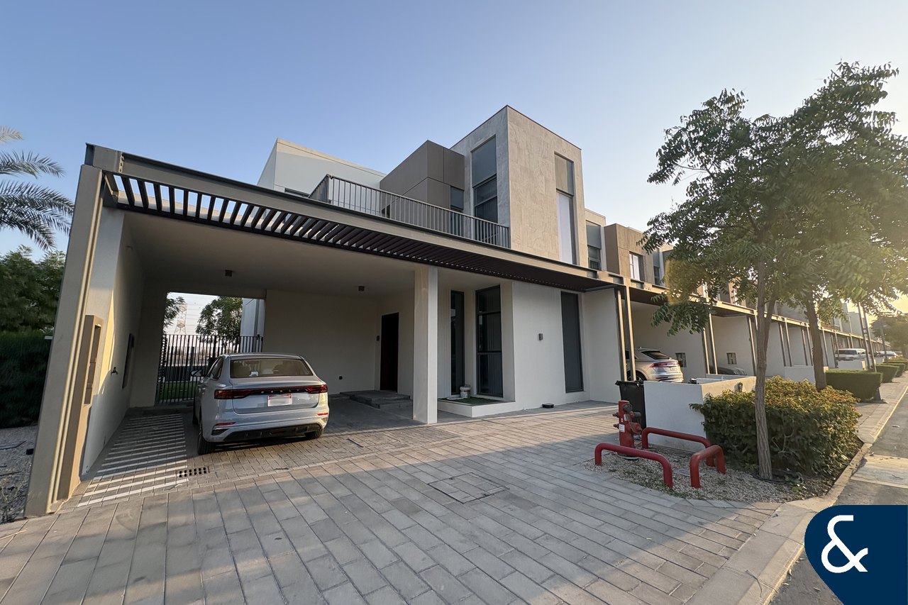 Available Now I 4 Bedrooms I Single row