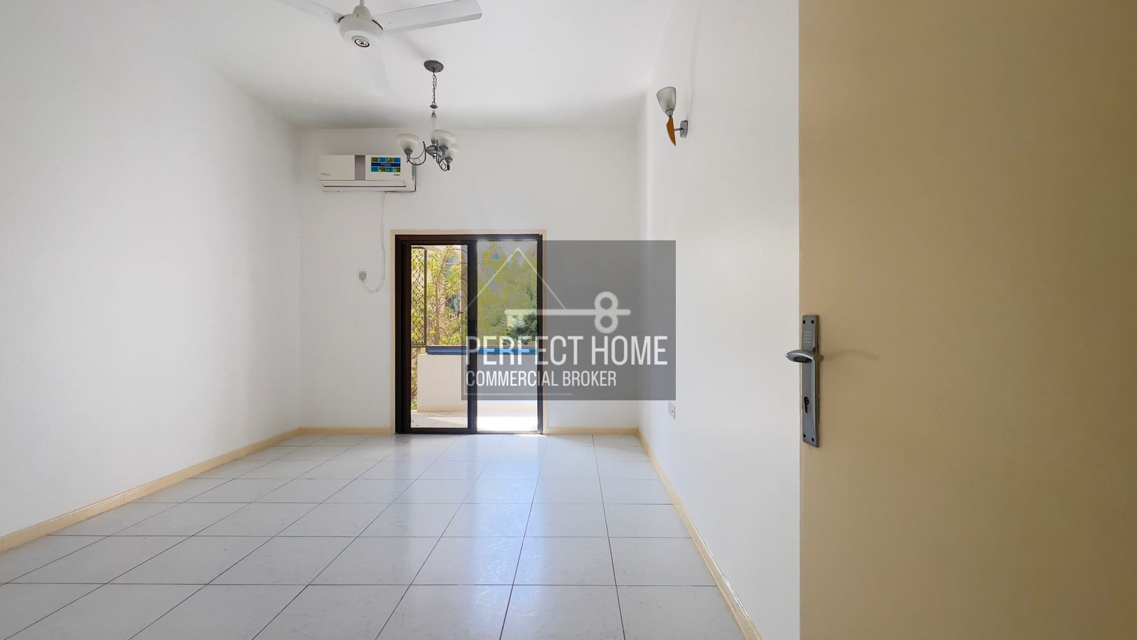 Spacious 2BHK in Maysaloon | Like New | 2 Balconies | Split AC