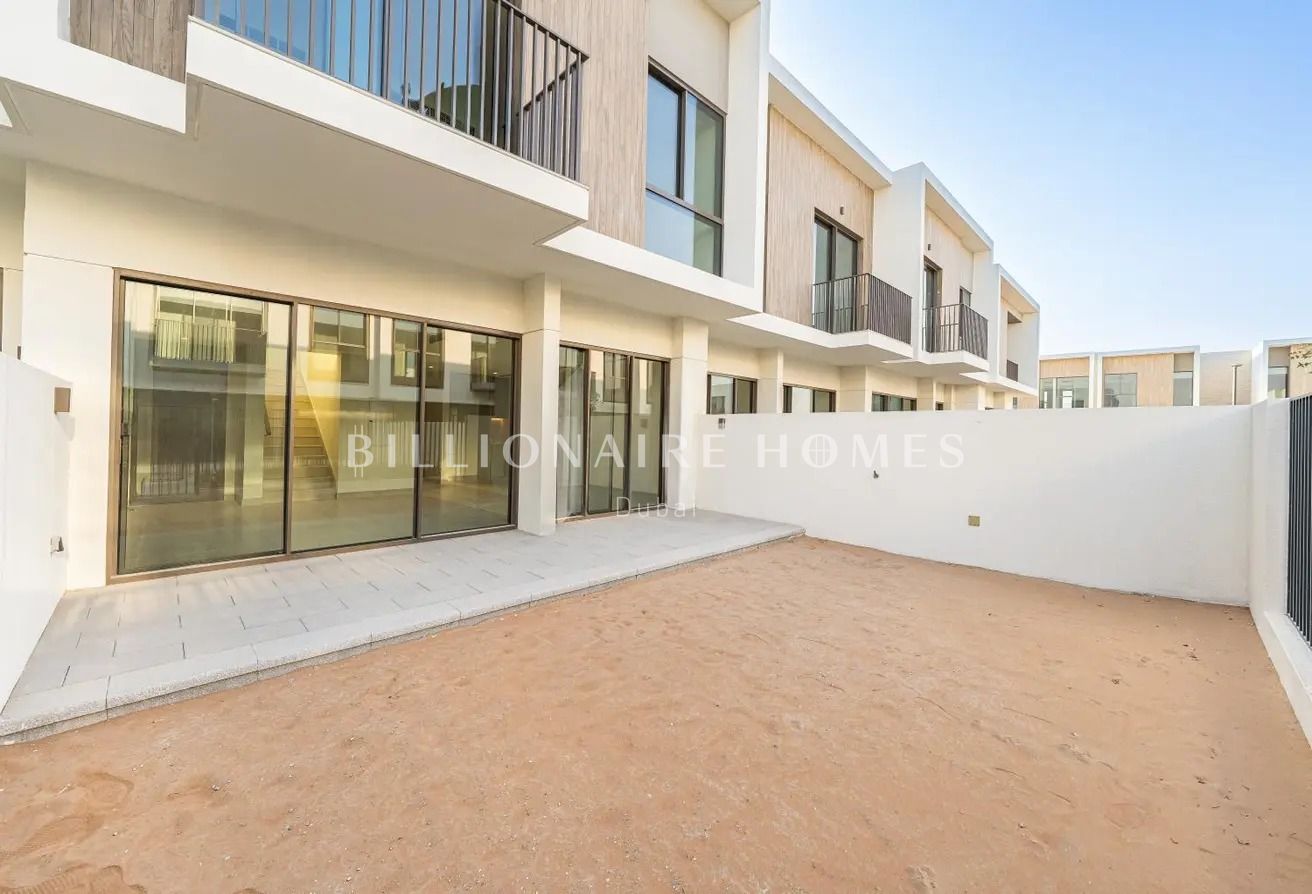 Single Row | Ready to Move in | Prime Location