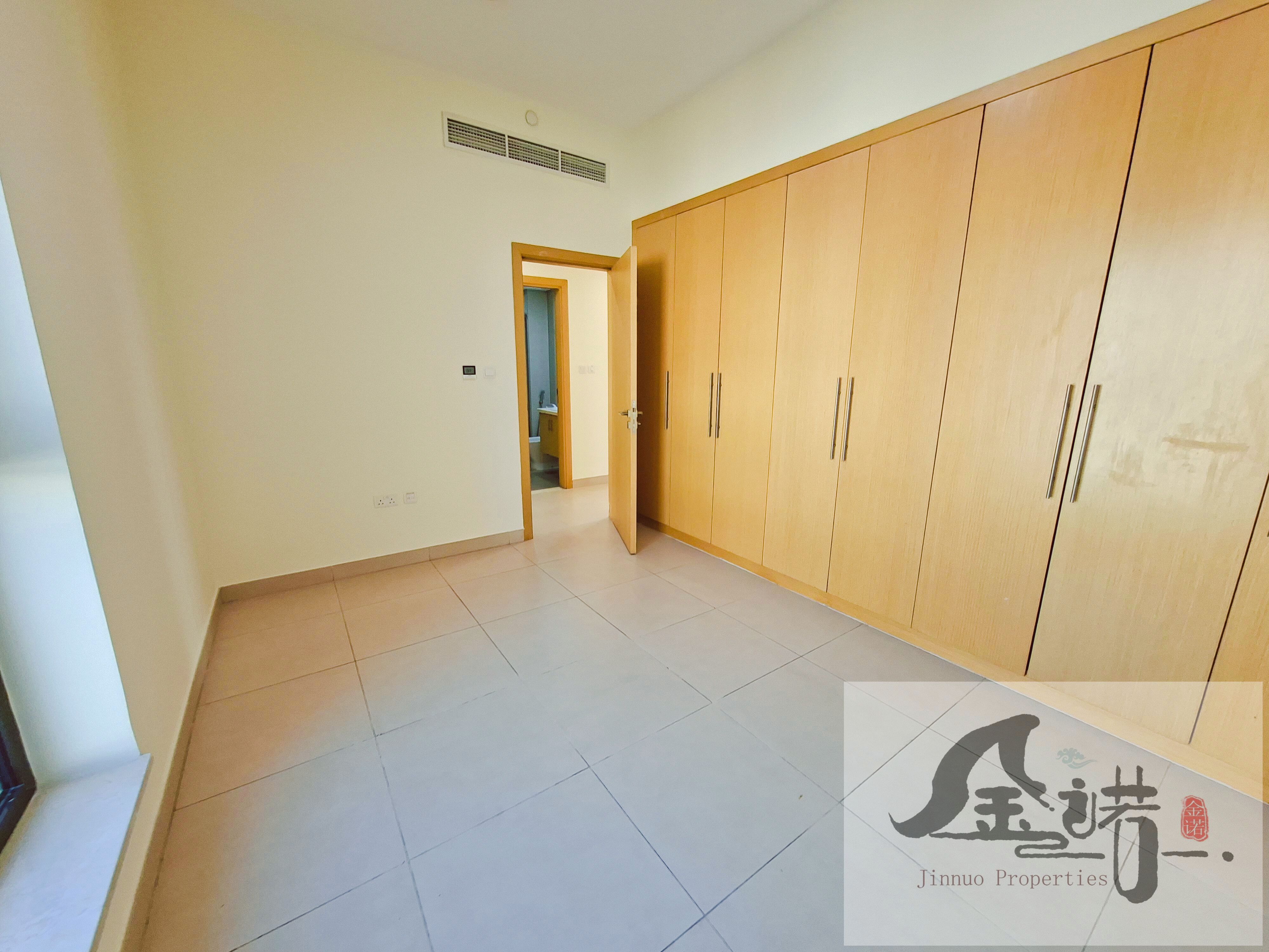 SINGLE ROW | NEAT & CLEAN | SKY VILLA | VACANT|3BR