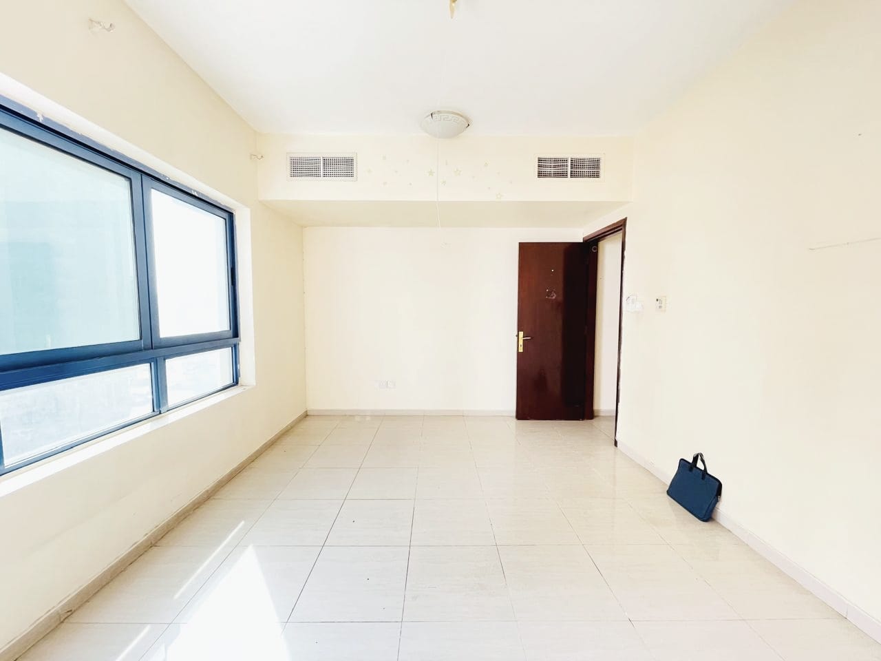 Luxury 1bhk open view balcony with 2WashRoom Rent 40k 6cheque payment Near by al nahda park for family