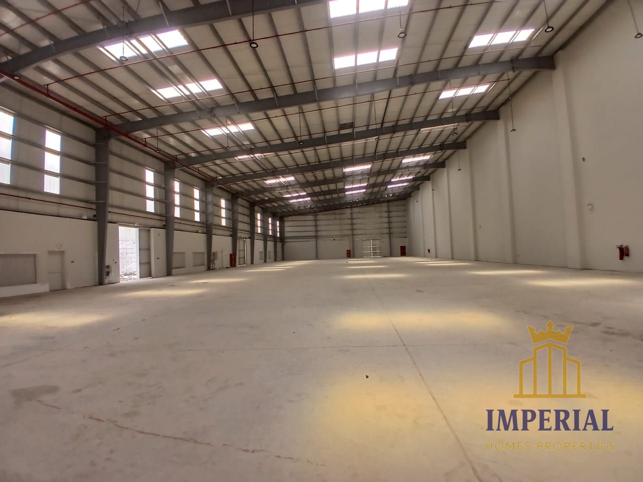 23,680 sq ft showroom with 100 kW electricity